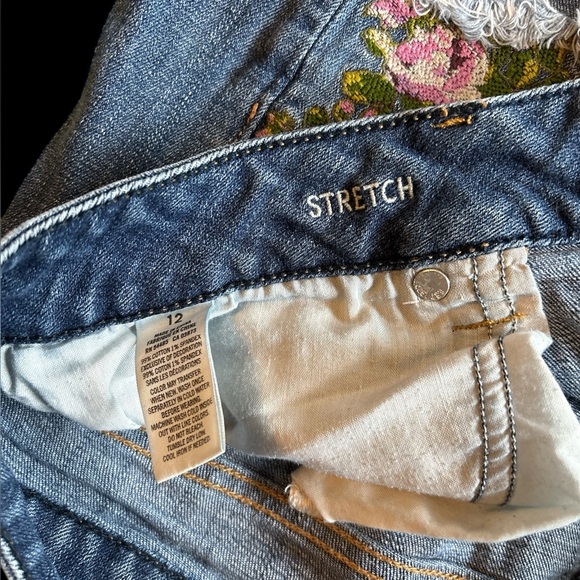 American Eagle Festival shorts 12 - Picture 3 of 5